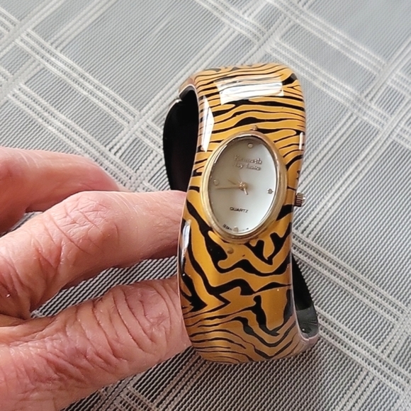 Kenneth Jay Lane Vintage Tiger Watch Cuff Bracelet - Picture 3 of 6